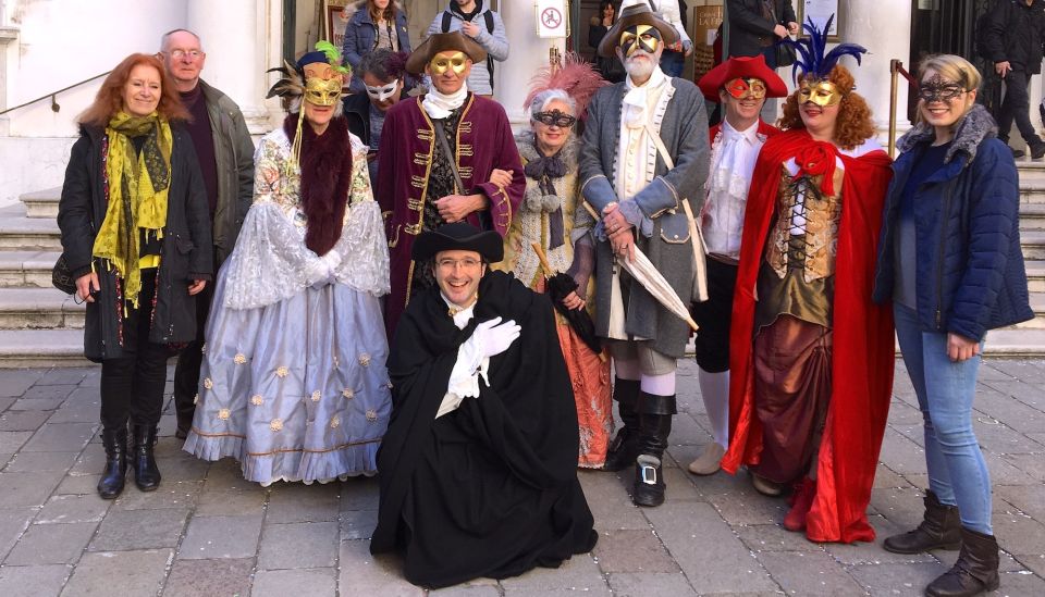 Secrets of Venice Carnival and Life of Casanova Tour - Palazzo Contarini del Bovolo and the look of power