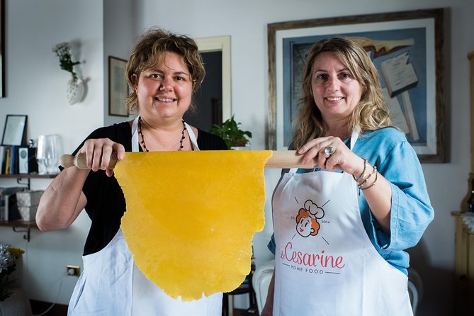 Share Your Pasta Love in a Local’s Home in Venice - Starting Off Right: The Welcome Aperitivo Moment