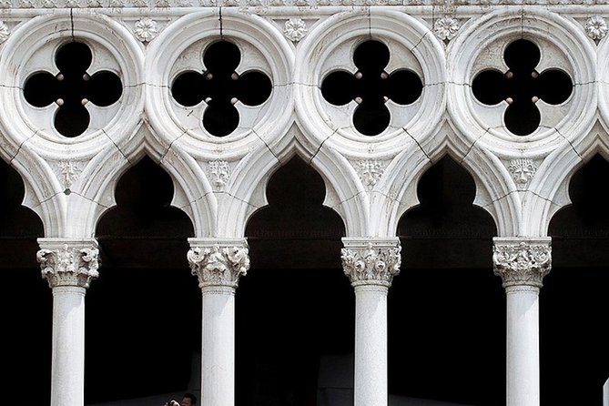 Skip the Line: Doge's Palace Guided Tour in Venice - Gilded Rooms and Stairs: What Your 75 Minutes Really Covers