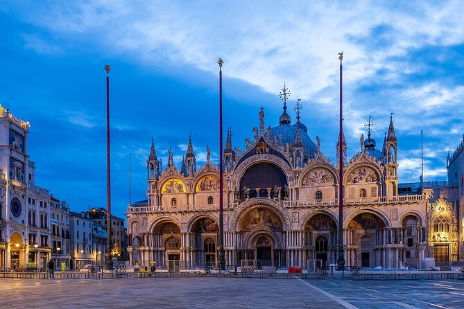 Skip the Line St Mark’s Basilica and Doge’s Palace Exclusive Tour - Getting started at Piazza San Marco (and what to expect at the first stop)
