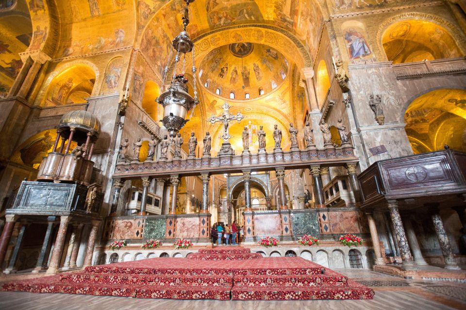 Skip the Line: St. Mark's Basilica Guided Tour - Pala d’Oro add-on: for the details people really notice