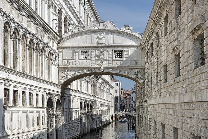Small-group Doge's Palace Skip-the-line Tour - What Happens During the Tour: One Main Stop, Well Used Time