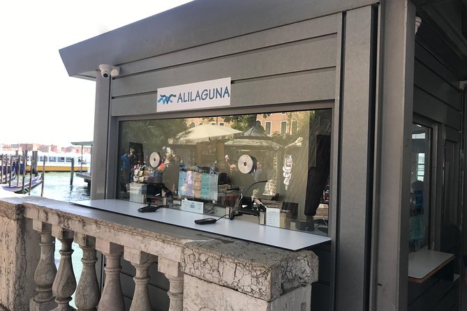 Small Group Venice Grand Canal Panoramic Tour - Guide quality: what to expect and how to make the best of it