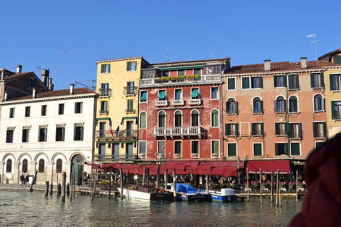 Small Group Venice Street Food and Sightseeing Tour - Baccari Wine Bars and Street-Level Stops: How the Guide Changes the Experience