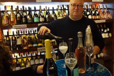 Sparkling Wine & Italian Prosecco Tasting in Venice - Choose your tasting option: 4 pours or 5 pours