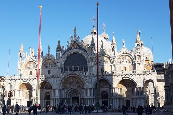 St Mark's Basilica Tour - Guides and radios: why the experience can feel different day to day