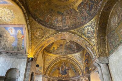 St. Mark's Cathedral Priority Guided Tour & History Gallery - The meeting point experience: voucher vs. ticket, and why timing is everything