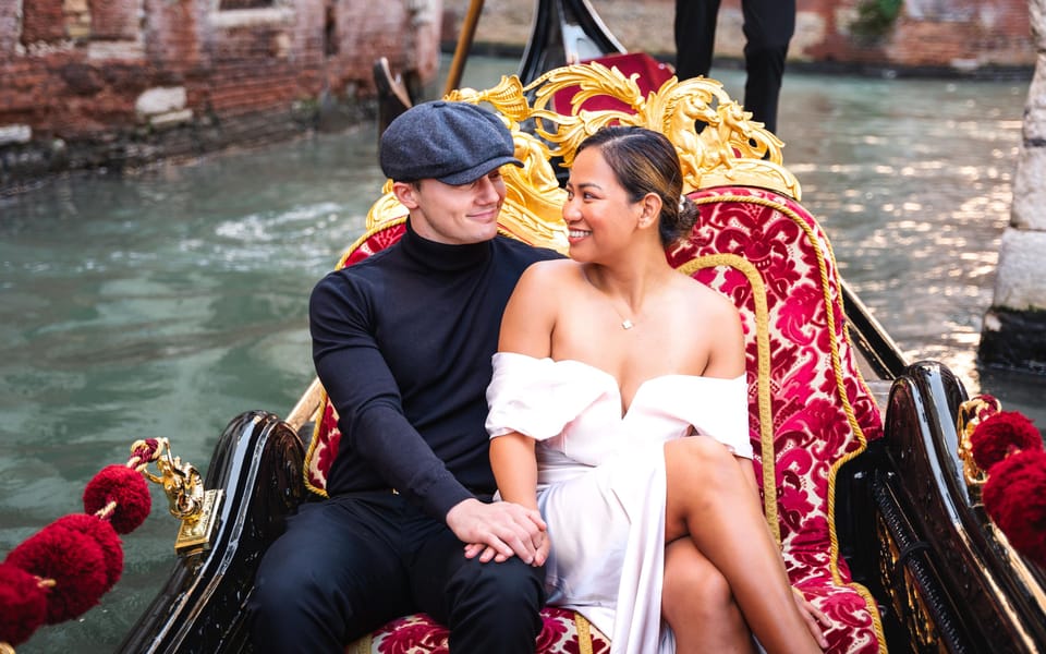 Stylish Photoshoots in Venice - The walk-and-shoot flow: three stops across Rialto and San Marco
