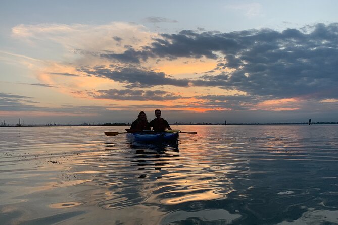 Sunset Kayak Tour in Venice: Discovering the City’s Canals - Why Venice looks better from a sunset kayak