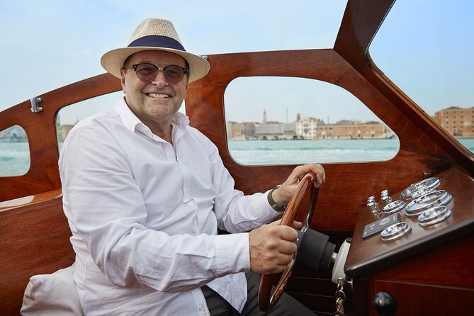Sweet Molly Venetian Lagoon Boat Tour (4 hours) - Comfort on the Water: Snacks, Prosecco, and Staying Dry