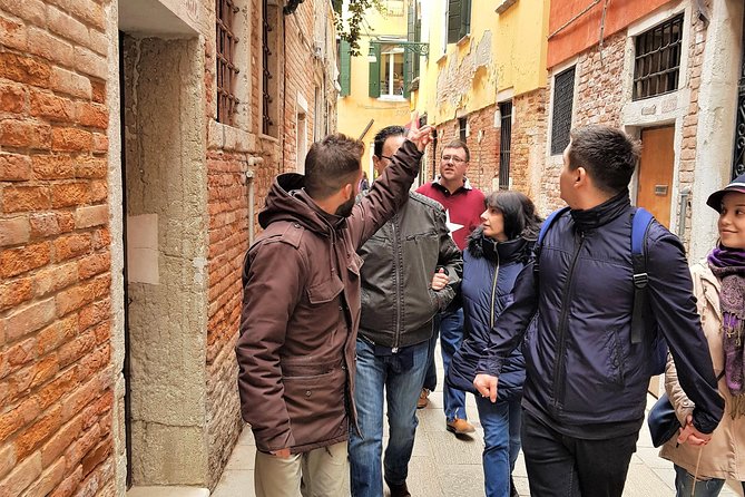 Tapas & Wines through secret Venice - Stop 3: Frari Church (Santa Maria Gloriosa dei Frari) quick culture hit (10 minutes)