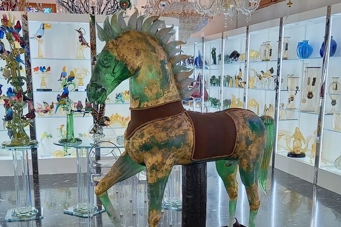 The Glass Experience In Venice Murano Island - The Murano showroom: handmade pieces, real atmosphere, and no-buy rules