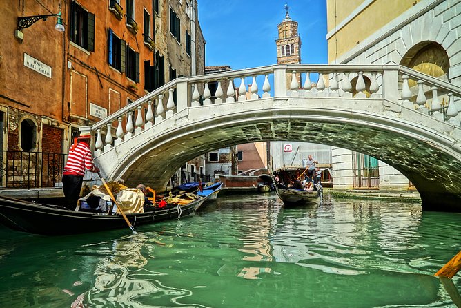 The Heart of Venice: A Self-Guided Audio Tour - Campo San Salvador: the 1898 marble column and a revolt remembered