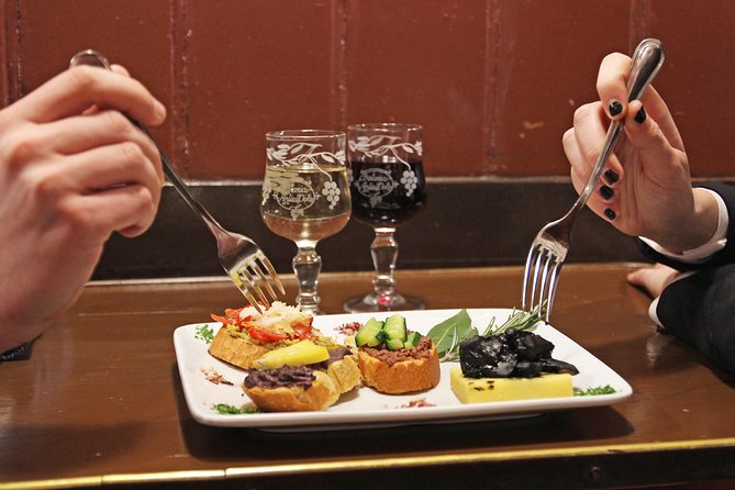 The Secret Venice + Cicheti & Wine Private Tour - Why this Secret Venice + ciccheti combo works in limited time