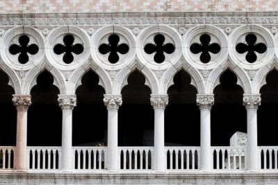 Tour of Venice in Doge's Palace and St Mark's Basilica - Entering the Doge’s Palace: Where Venice Held Power