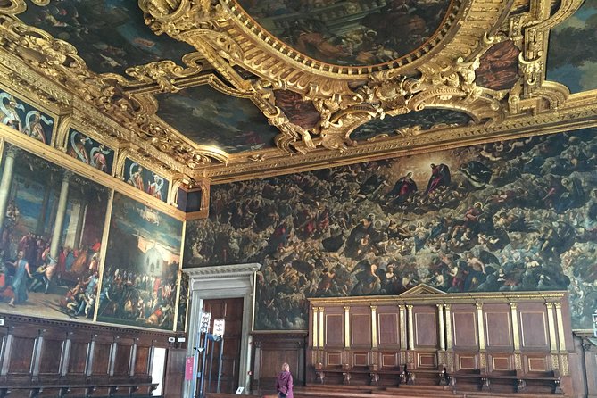 Tour of Venice in Doge's Palace and St Mark's Basilica - Headsets, Crowd Flow, and Why Guide Style Matters