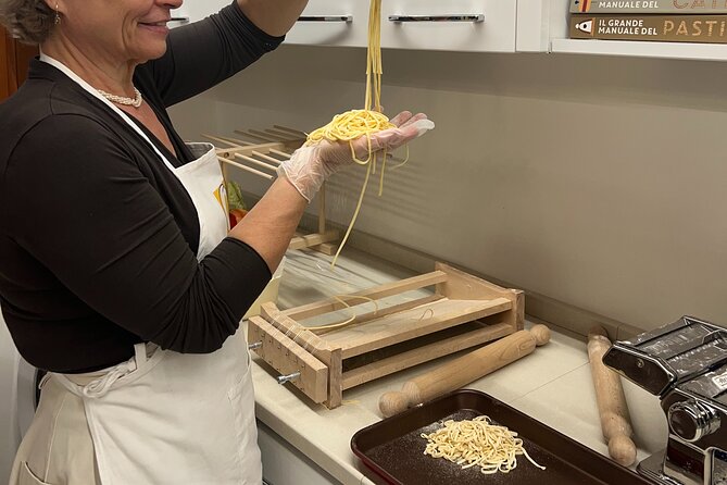 Traditional Home Cooking Experience in Venice - Taste the Meal You Built: Wine, Water, and a Proper Finish