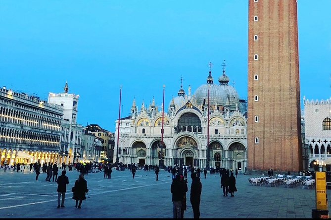 two-hour walk from Rialto to San Marco between history, traditions and art - Meeting at Rialto and getting your bearings quickly