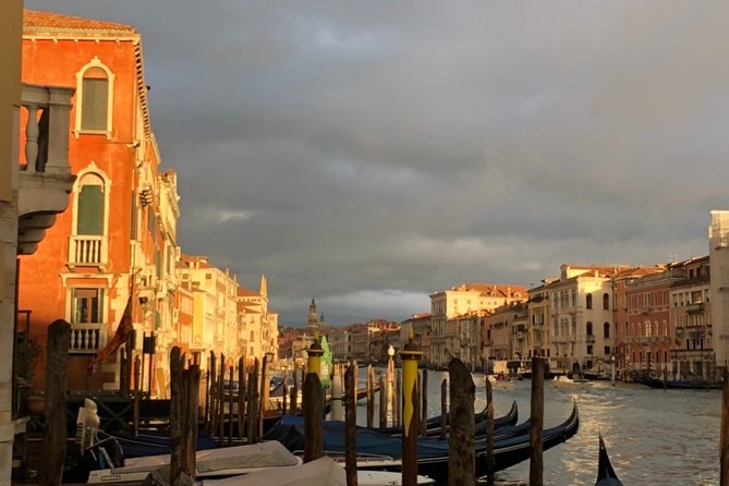 two-hour walk from Rialto to San Marco between history, traditions and art - Campo San Giovanni e Paolo and the Acqua Alta library moment