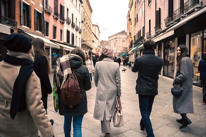 Unseen Venice: Hidden Paths and Rooftop Views - Aperitivo finish: Prosecco with snacks, timed right