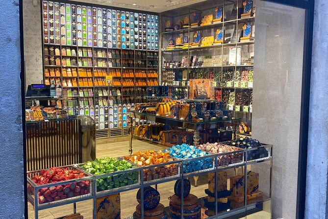 Venchi Rialto: Chocolate Tasting Experience in Venice - The 10% Discount and Your Take-Home Gift