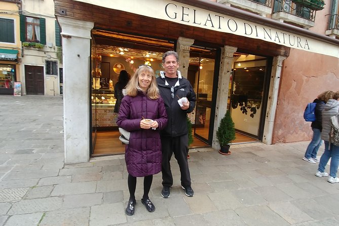 Venetian Cicchetti Street Food and Sightseeing Walking Tour - Rialto Bridge and the walk toward the fish market area
