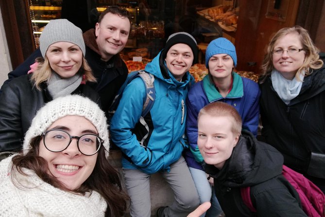 Venetian Cicchetti Street Food and Sightseeing Walking Tour - Pacing, crowds, and why the small group size matters