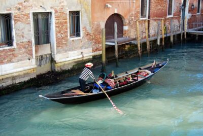 Venetian Private Sandolo tour - Where You Meet at Campo Santa Maria Formosa (and How to Prepare)