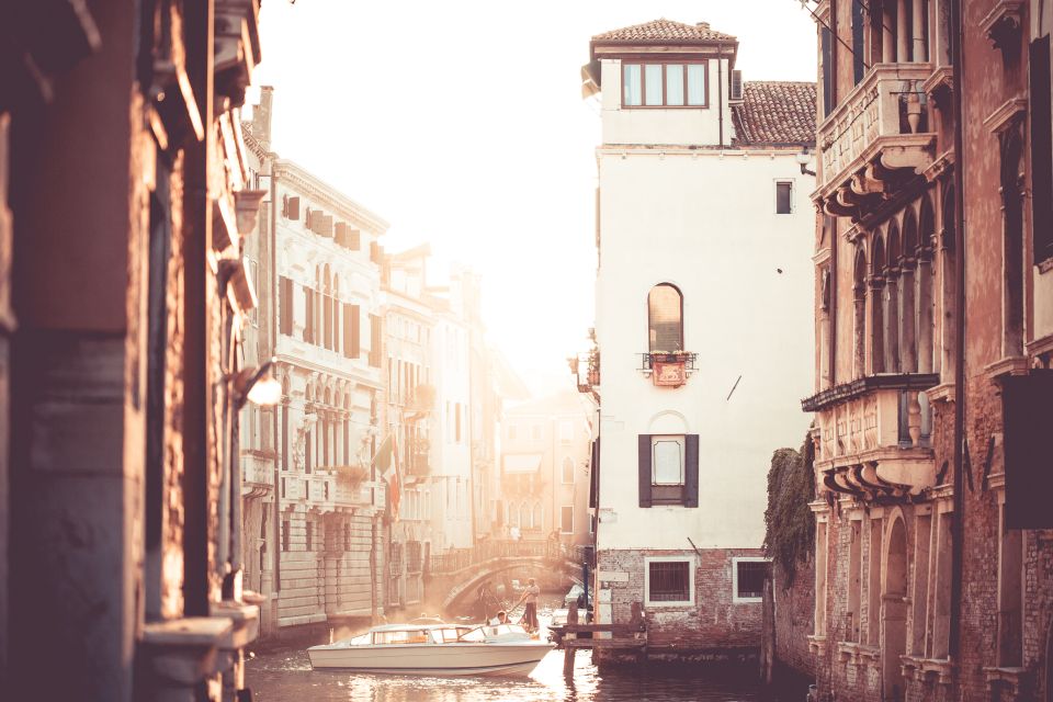 Venice: 1.5-Hour Wandering Around the City - Marco Polo’s House and Malibran Theatre: Legends Meet Street Life