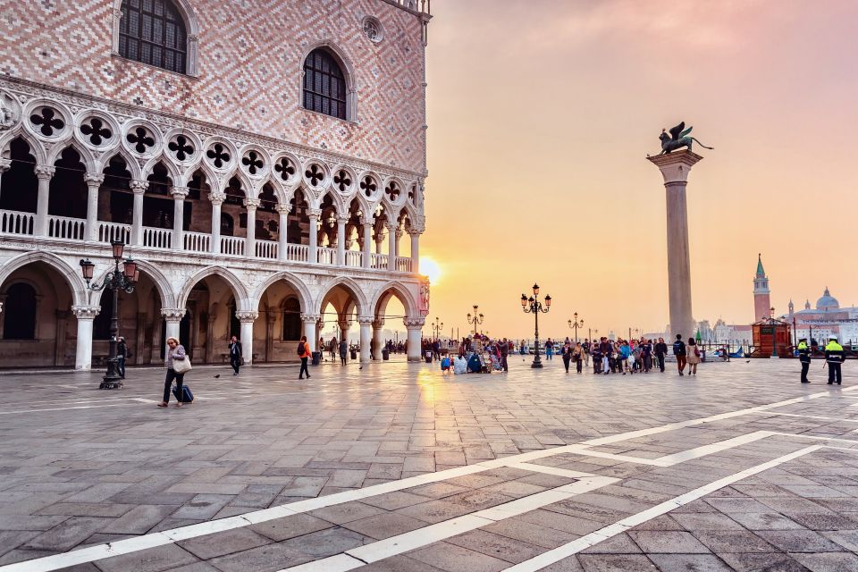 Venice: 1-Hour The Doge's Palace Tour - Timing, group size, and the logistics that shape your comfort