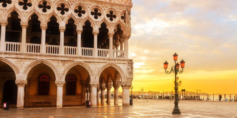 Venice: 2 Days Pass – Top Museums & Attractions - Doge’s Palace (entry 12:00–18:00): plan your day around the clock