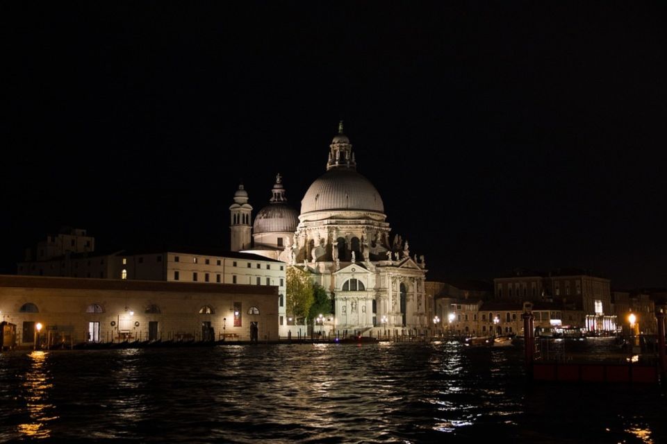 Venice: 2-Hour Private Walking Tour at Night - Private tour value: headsets, languages, and a calmer pace