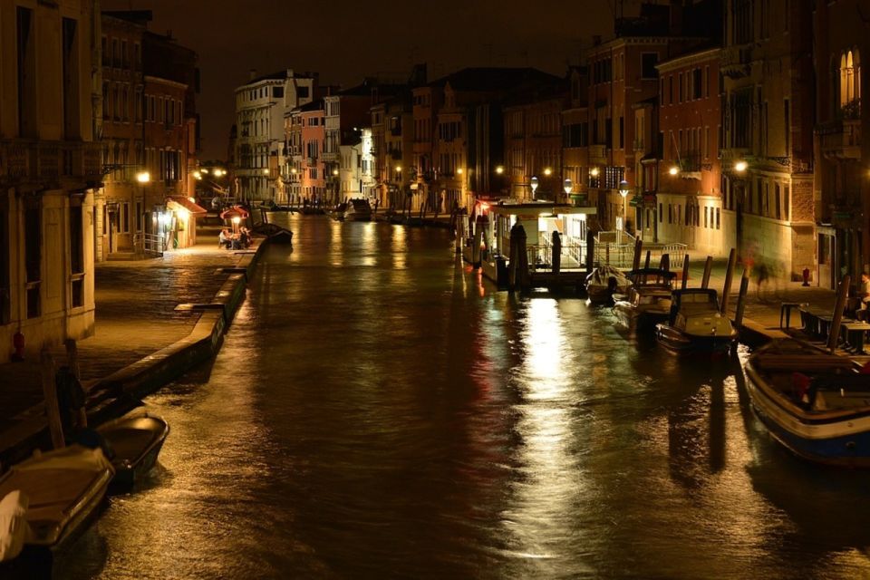 Venice: 2-Hour Private Walking Tour at Night - Meeting at the Column by Palazzo Ducale