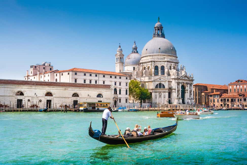 Venice: 30 minutes Enchanting Gondola Ride - Key things to know before you step on the gondola