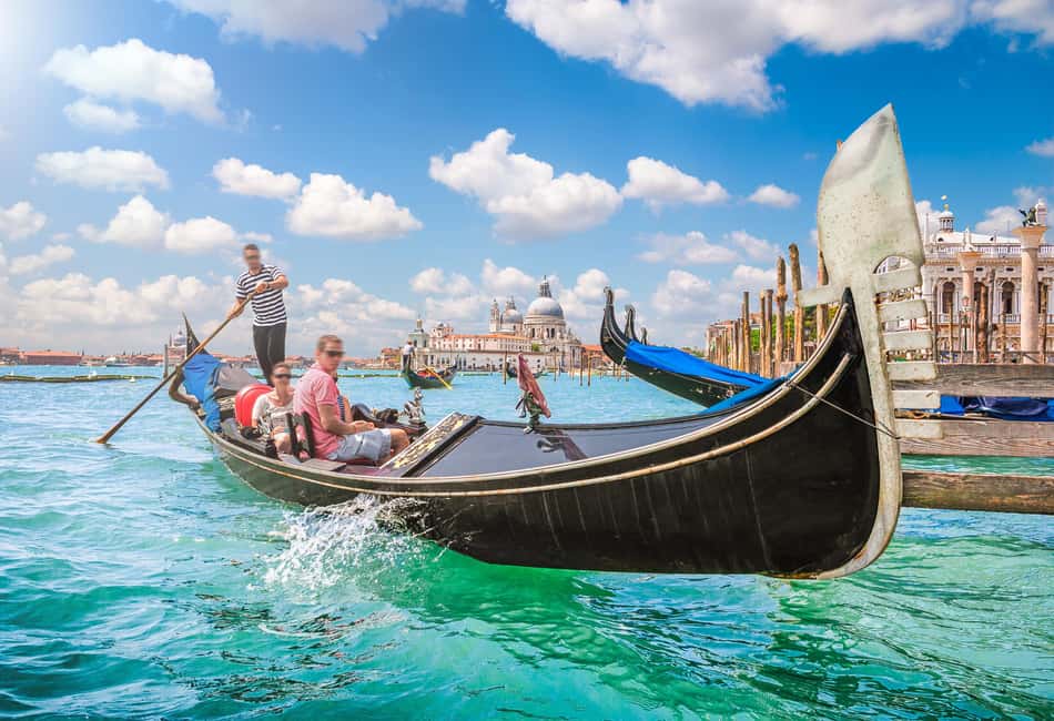 Venice: 30 minutes Enchanting Gondola Ride - Rio dei Barcaroli: a Mozart connection you can actually spot