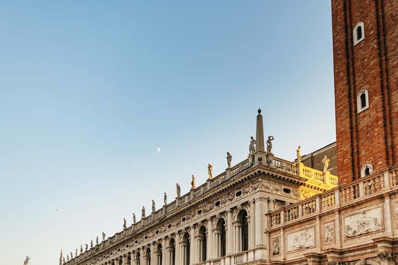 Venice: After-Hours St. Mark’s & Doge's Palace Tour - The Doge’s Palace option: apartments and the Great Council Hall at the end of the day