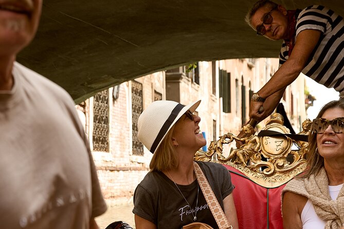 Venice Art Walking Tour with Gondola Ride - Bridge of Sighs: The Story Behind the Most Photographed Span