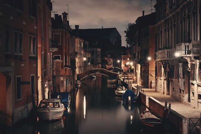 Venice at Sunset: Crimes, Legends and Mysteries - Campo San Silvestro: the quiet square with a darker past