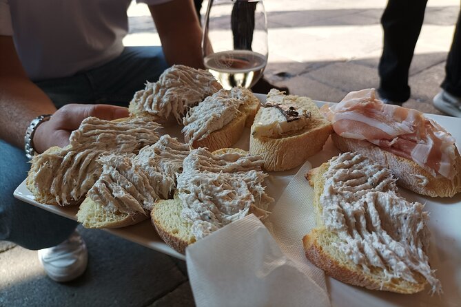Venice Bacaro Food Tour: Eat and Drink like a Venetian - Salizada San Giovanni Grisostomo: artisan gelato to finish strong