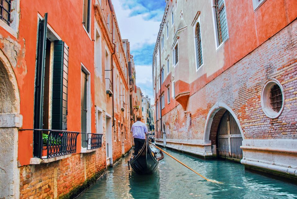 Venice: Basilica and Doge's Palace Tour with Gondola Ride - Key things to know before you go