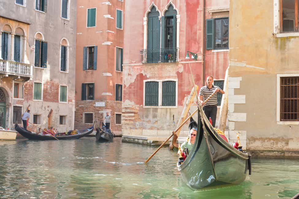 Venice: Basilica, Doge's Palace, Gondola and Lagoon Islands - Burano and the lagoon islands: more colors, more breathing room