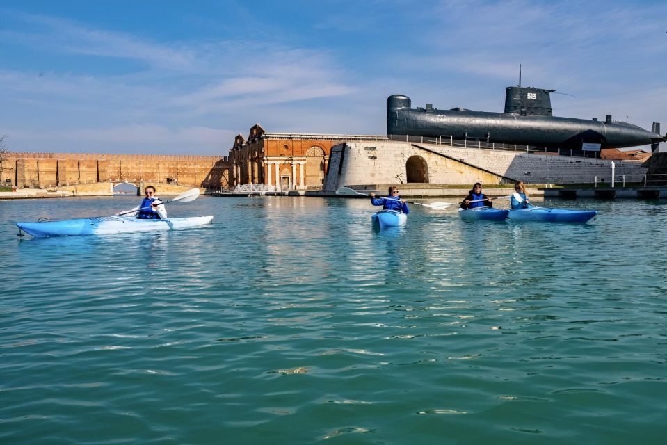 Venice Beginner's Kayak Tour in the Medieval Arsenal - Key things you’ll notice on this tour