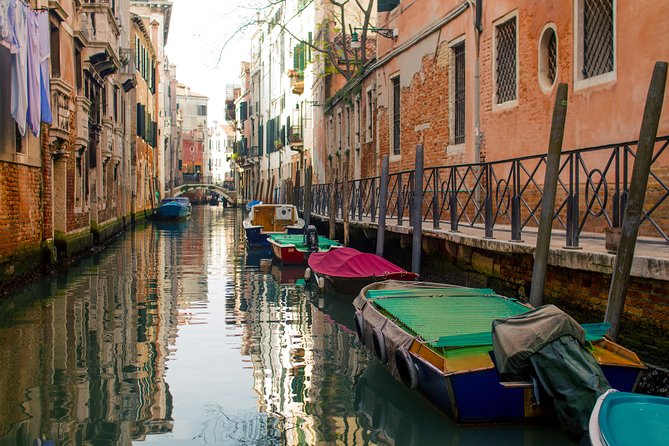 Venice Boat Tour on Grand Canal with Local Guide - Canal Grande cruising: headsets, timing, and how the narration lands