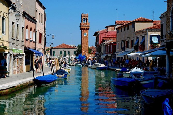 Venice: Boat Tour to Murano, Burano and Torcello with Fish Lunch - Burano and Al Raspo de Ua: Lunch, Color, and Lace Time