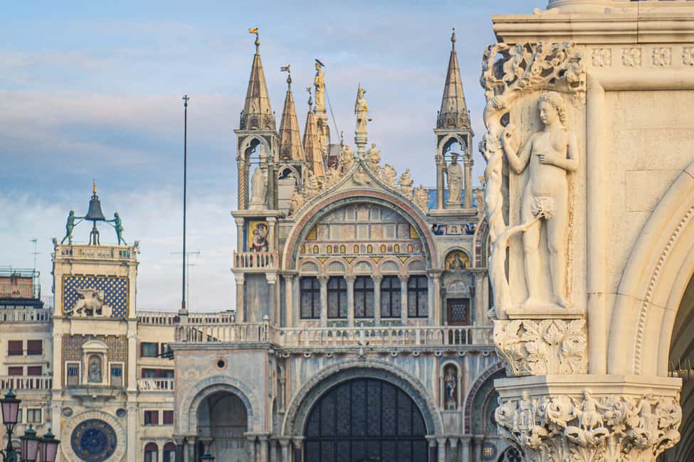 Venice: Byzantine Tour and Skip-the-Line St Mark's Basilica - Santi Giovanni e Paolo and Bartolomeo Colleoni: scale and drama