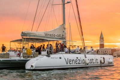 Venice: Catamaran Sunset Jazz Cruise with Aperitivo - Why this catamaran makes Venice sunset feel bigger
