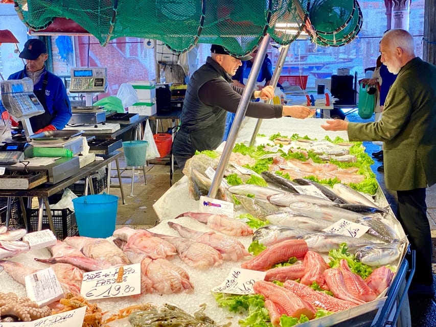 Venice: Cicchetti Street Food and Sightseeing Walking Tour - Hidden Bàcari: The Best Way to Understand Venetian Social Food