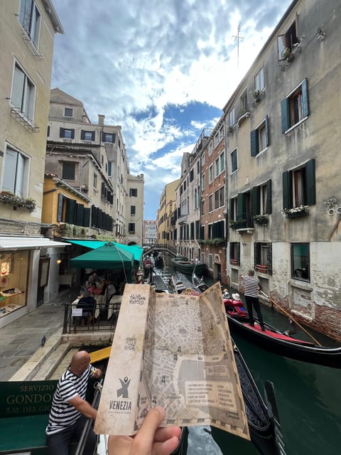Venice City Escape: "Hunting for L'Omo dal Capelon" - How the City Escape Game Works on Your Phone