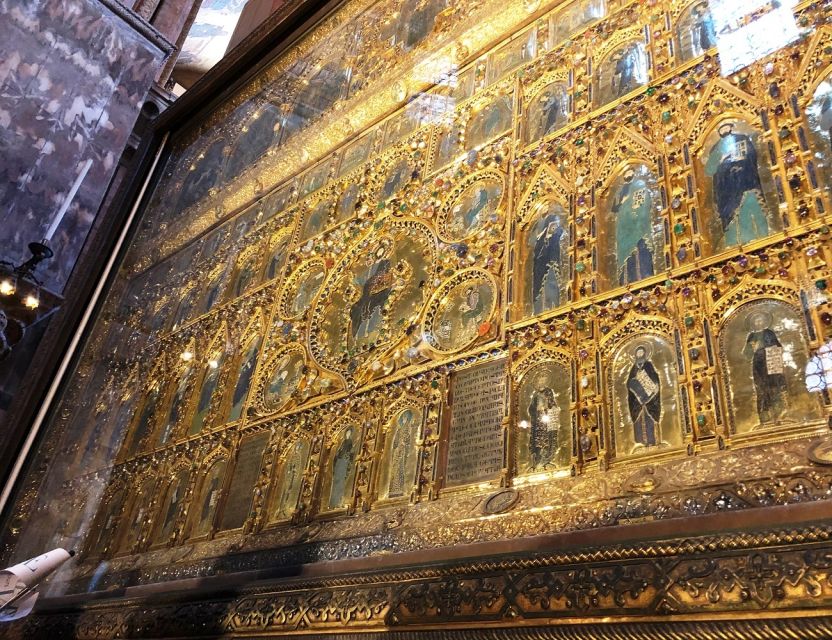 Venice Combo: Gondola, St. Mark’s Basilica Pala d'Oro option - A Two-Part Venice Combo: Basilica First, Gondola Later