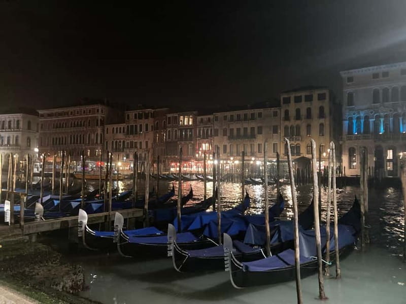 Venice: Crimes, Legends, and Mysteries Sunset Tour - Pace, walking conditions, and how to prepare
